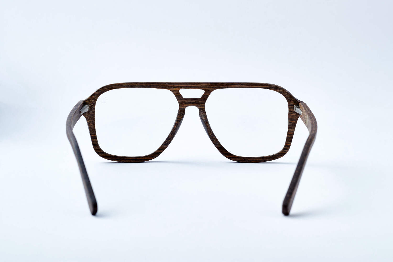 CLIFF prescription in layered walnut wood